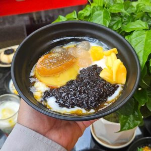 Sữa chua nếp cẩm caramen